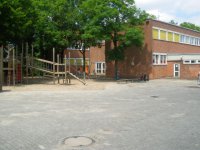 Klettergerüst auf dem Schulhof